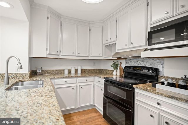 1903 N QUINTANA ST N, Arlington, VA 22205