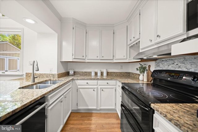 1903 N QUINTANA ST N, Arlington, VA 22205