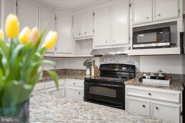 1903 N QUINTANA ST N, Arlington, VA 22205