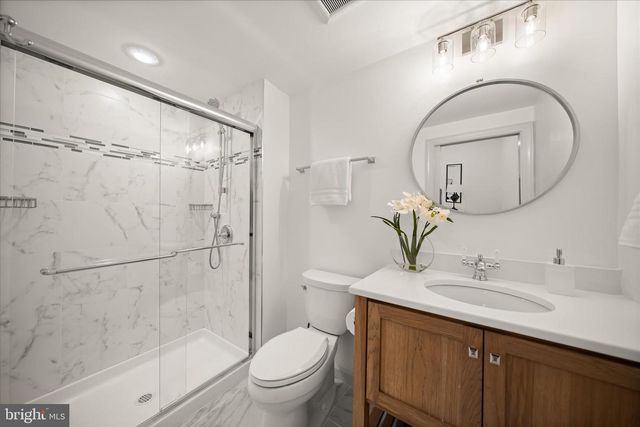 1903 N QUINTANA ST N, Arlington, VA 22205