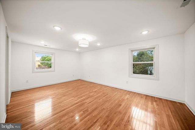 1903 N QUINTANA ST N, Arlington, VA 22205