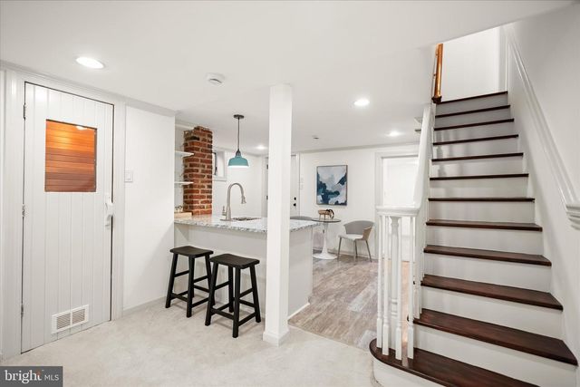 1903 N QUINTANA ST N, Arlington, VA 22205
