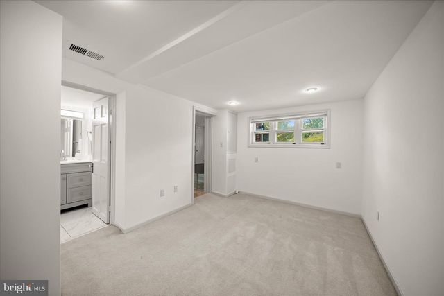 1903 N QUINTANA ST N, Arlington, VA 22205