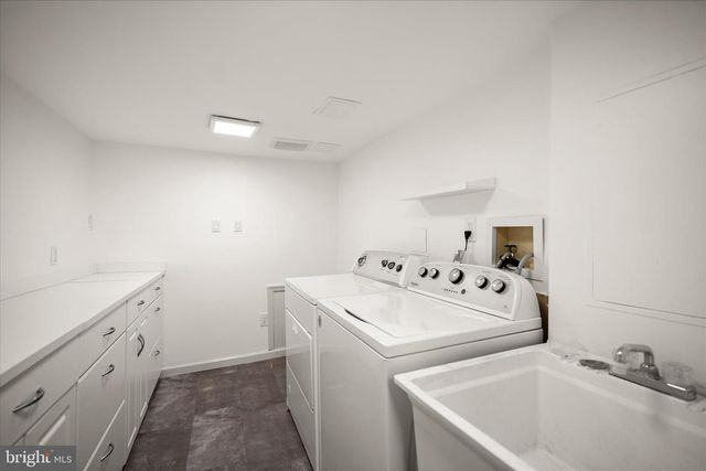 1903 N QUINTANA ST N, Arlington, VA 22205