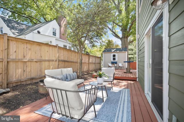 1903 N QUINTANA ST N, Arlington, VA 22205