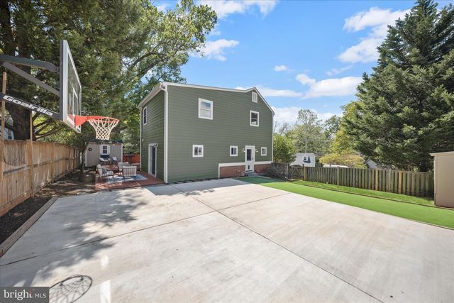 1903 N QUINTANA ST N, Arlington, VA 22205
