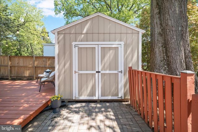 1903 N QUINTANA ST N, Arlington, VA 22205