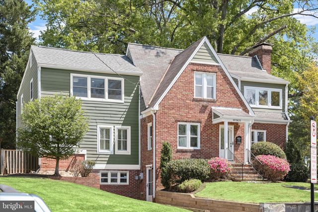 1903 N QUINTANA ST N, Arlington, VA 22205