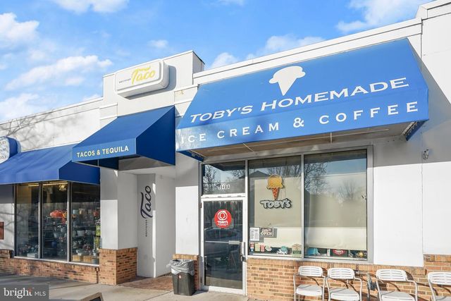 1903 N QUINTANA ST N, Arlington, VA 22205