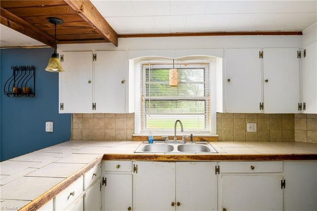 1070 Tom Gordon Road, King, NC 27021