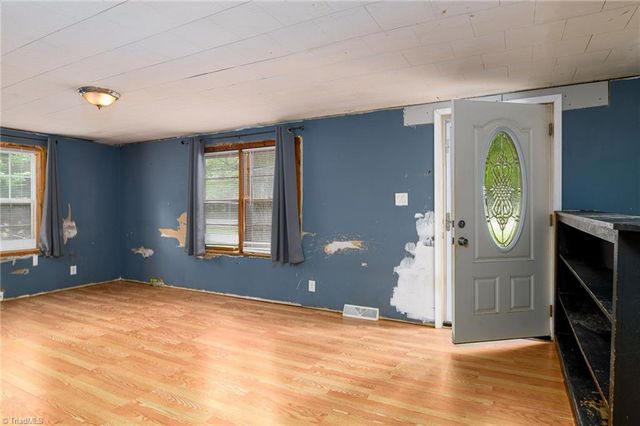 1070 Tom Gordon Road, King, NC 27021