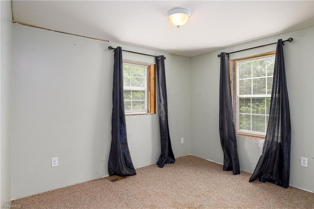 1070 Tom Gordon Road, King, NC 27021