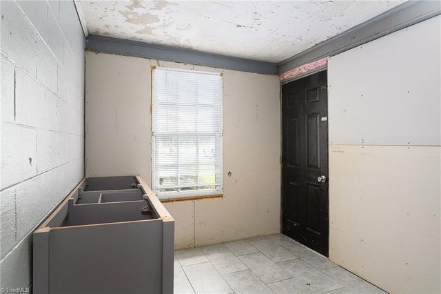 1070 Tom Gordon Road, King, NC 27021