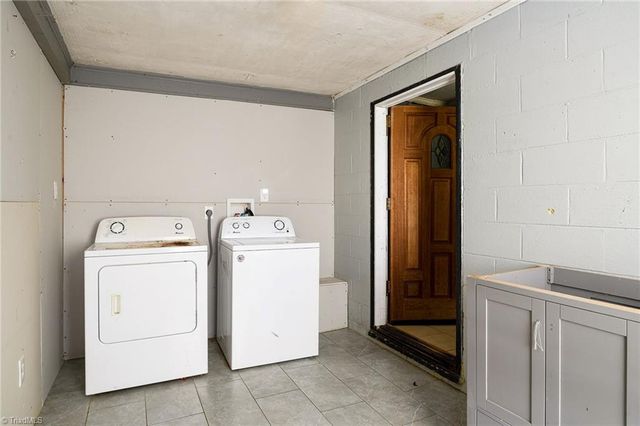 1070 Tom Gordon Road, King, NC 27021