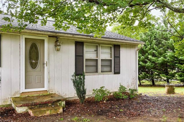 1070 Tom Gordon Road, King, NC 27021