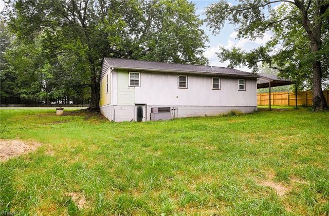 1070 Tom Gordon Road, King, NC 27021