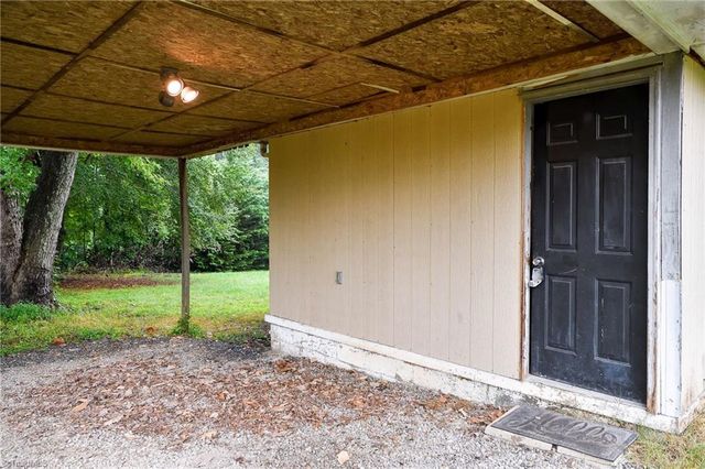 1070 Tom Gordon Road, King, NC 27021