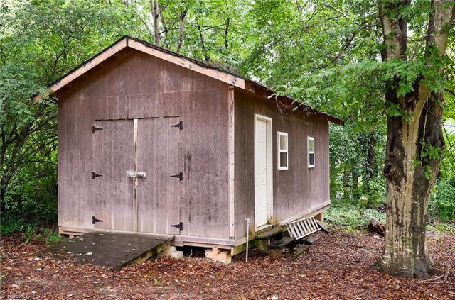 1070 Tom Gordon Road, King, NC 27021