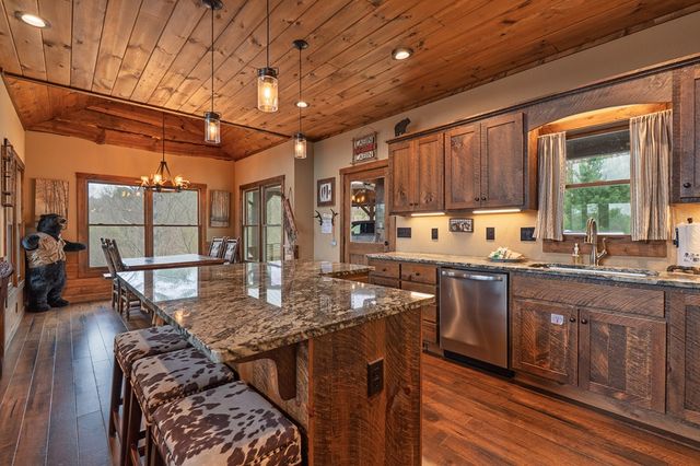 124 Dryad Court, Ellijay, GA 30540