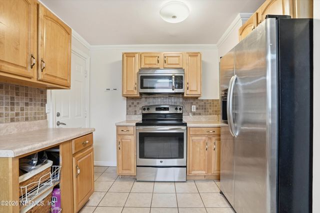 9724 WAYNESBORO Avenue, Jacksonville, FL 32208