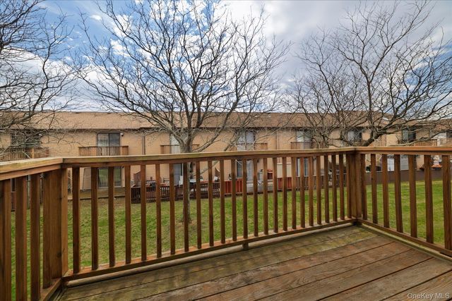 100 Daly Boulevard 2005, Oceanside, NY 11572