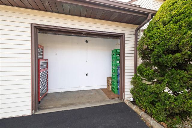100 Daly Boulevard 2005, Oceanside, NY 11572
