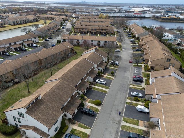 100 Daly Boulevard 2005, Oceanside, NY 11572