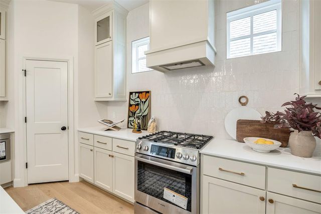 1709 Parkwood Avenue, Edmond, OK 73034