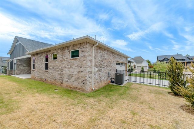 1709 Parkwood Avenue, Edmond, OK 73034