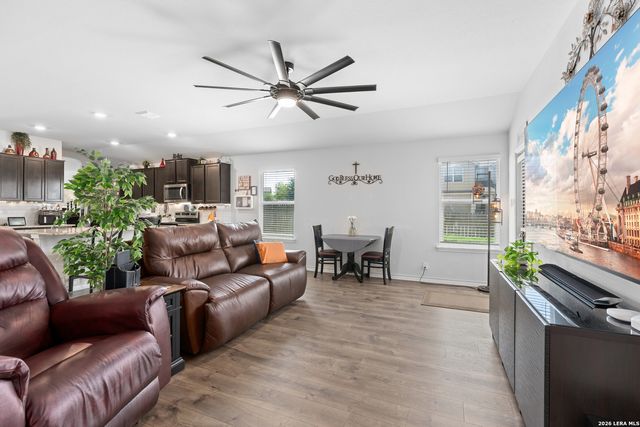 1523 Mossy Jasper, San Antonio, TX 78245