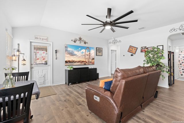 1523 Mossy Jasper, San Antonio, TX 78245