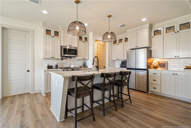 2026 Great Falls Dr, Corpus Christi, TX 78415