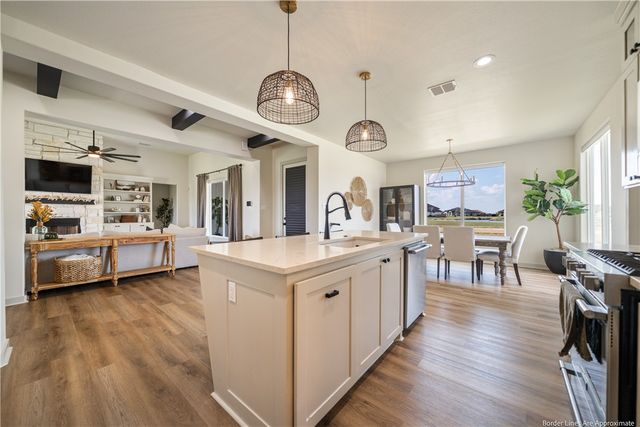 2026 Great Falls Dr, Corpus Christi, TX 78415