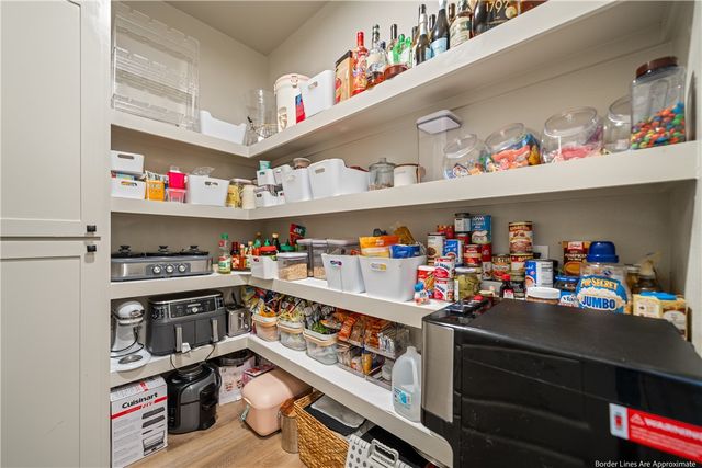 2026 Great Falls Dr, Corpus Christi, TX 78415