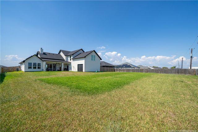 2026 Great Falls Dr, Corpus Christi, TX 78415