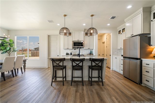 2026 Great Falls Dr, Corpus Christi, TX 78415