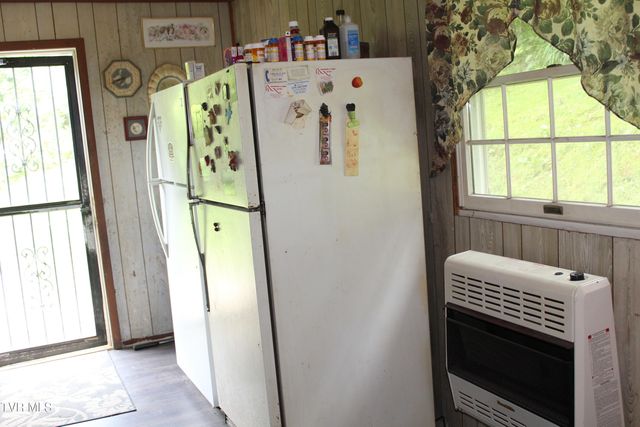 2967 Left Poor Valley Road, Pennington Gap, VA 24277