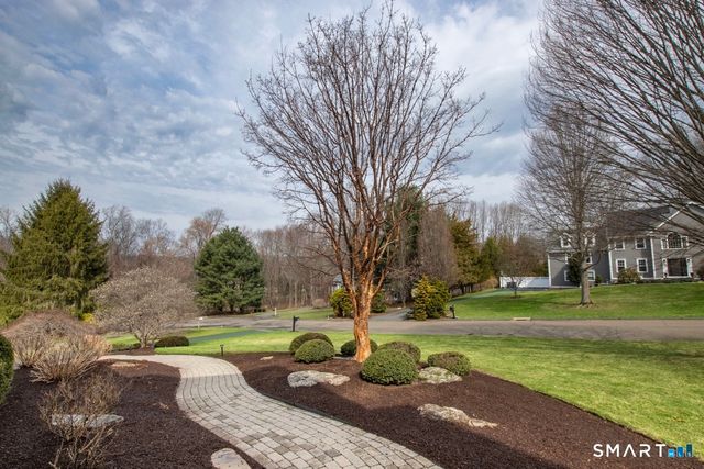 16 Shadowood Lane, Trumbull, CT 06611