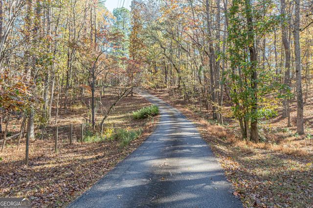 5752 PHILLIPS MILL Road, Douglasville, GA 30135