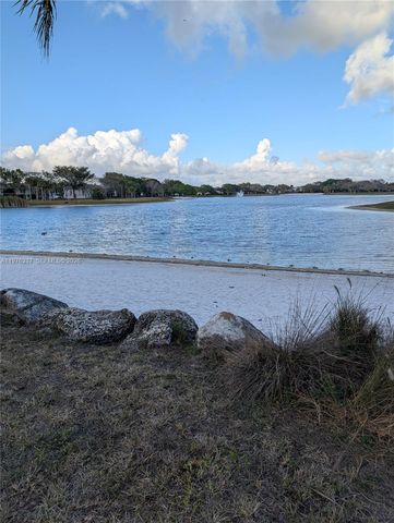 15067 SW 103rd Ter 14204, Miami, FL 33196