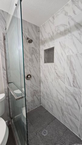 4811 Village Vw, San Antonio, TX 78218