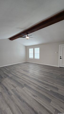 4811 Village Vw, San Antonio, TX 78218