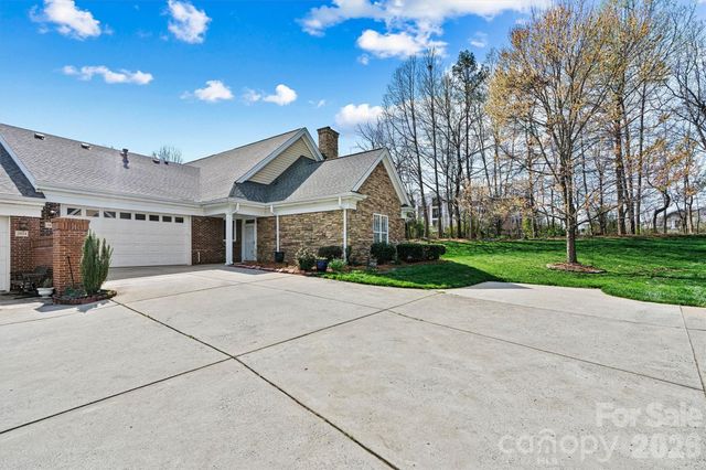 2830 Bellasera Way, Matthews, NC 28105