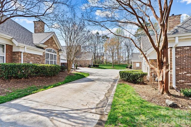 2830 Bellasera Way, Matthews, NC 28105