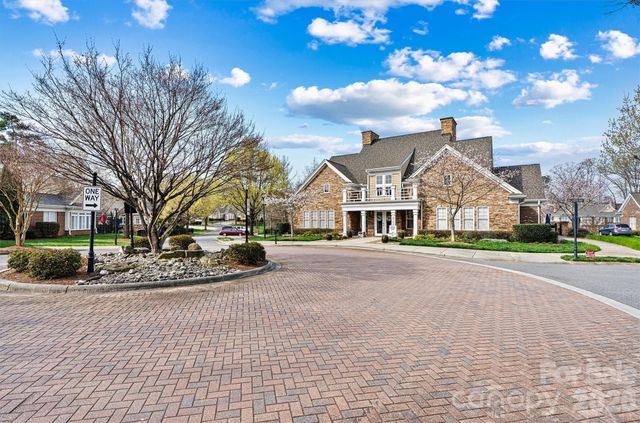 2830 Bellasera Way, Matthews, NC 28105