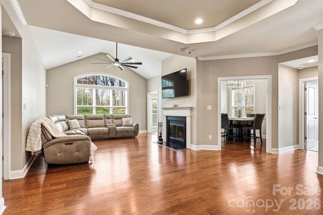 2830 Bellasera Way, Matthews, NC 28105