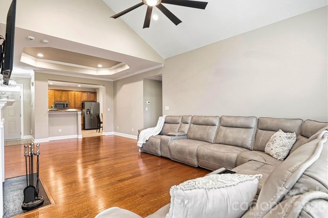 2830 Bellasera Way, Matthews, NC 28105