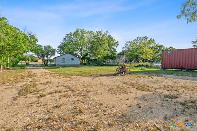 6071 Fm 713, Dale, TX 78616