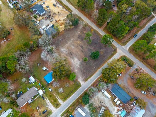 211 W Steele Drive, Summerville, SC 29483