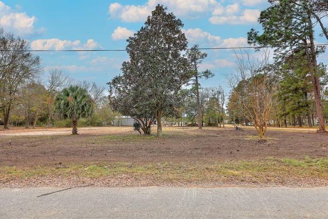 211 W Steele Drive, Summerville, SC 29483